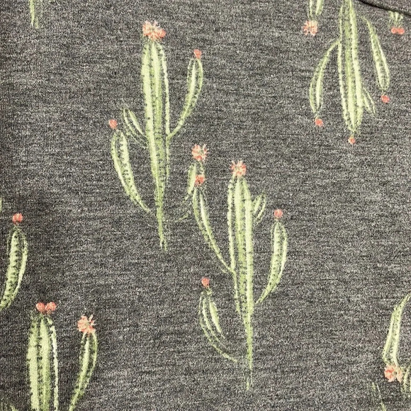Pleione Anthropologie Cactus Print Top L - Picture 9 of 10